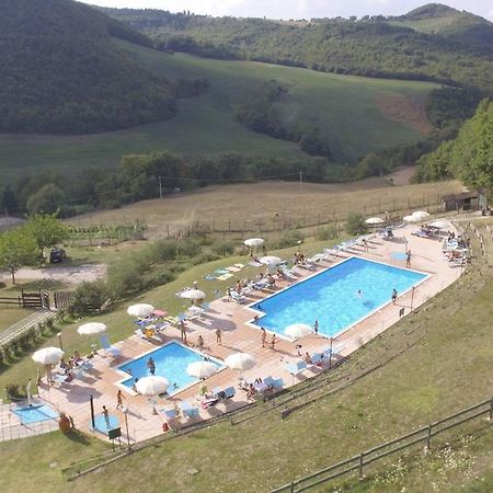 Agriturismo Orsaiola 우르바니아 외부 사진