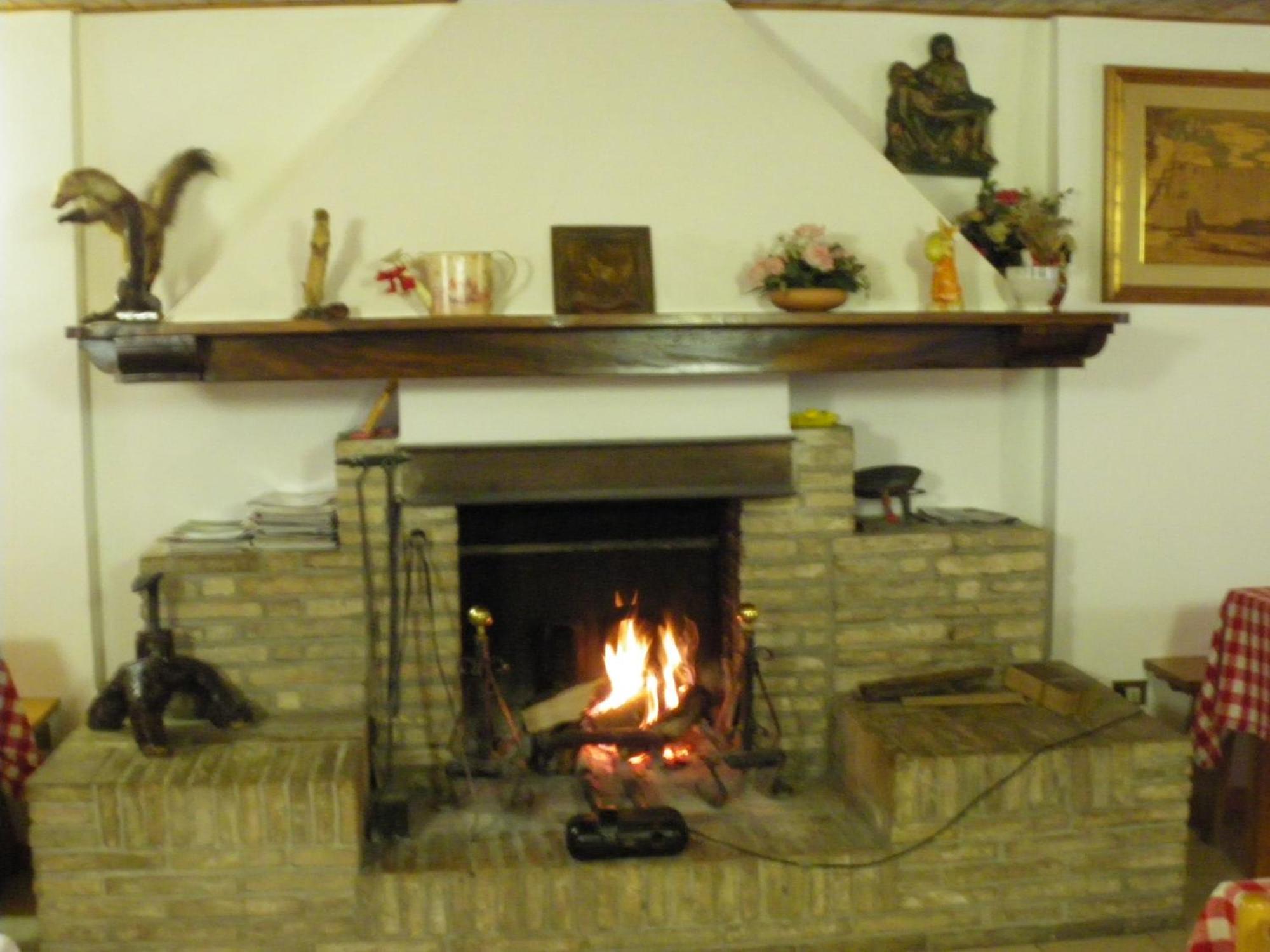 Agriturismo Orsaiola 우르바니아 외부 사진
