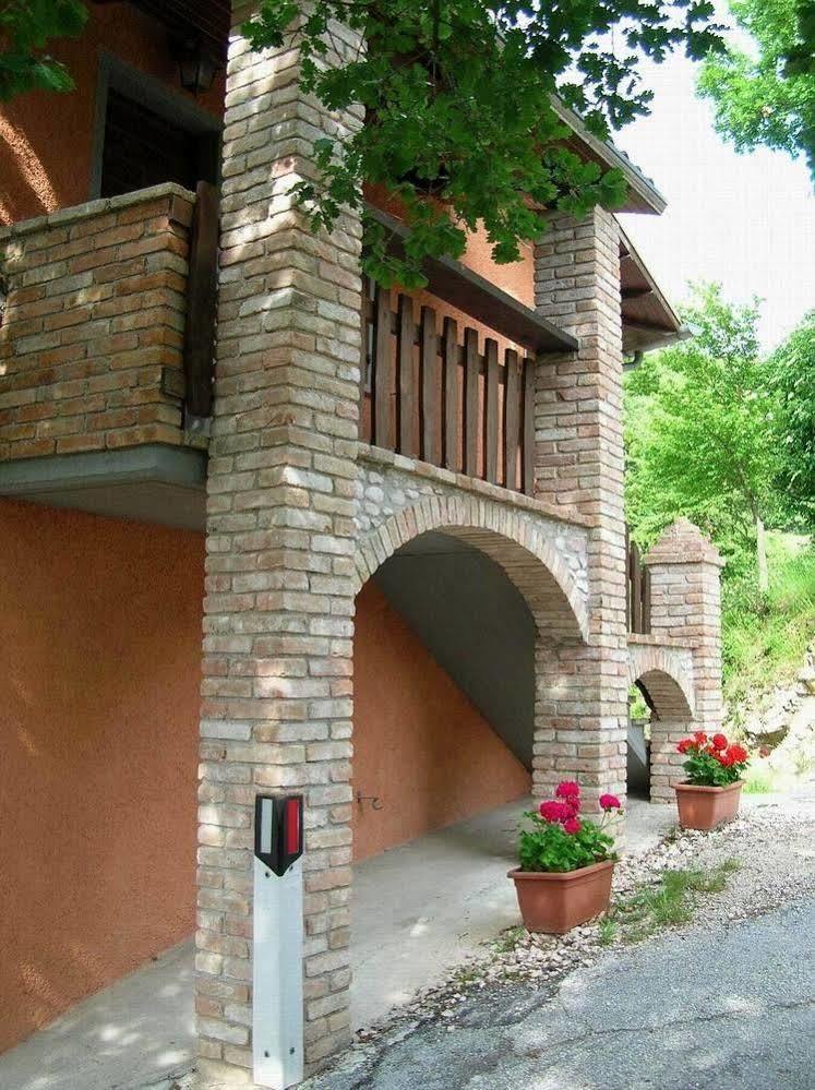 Agriturismo Orsaiola 우르바니아 외부 사진