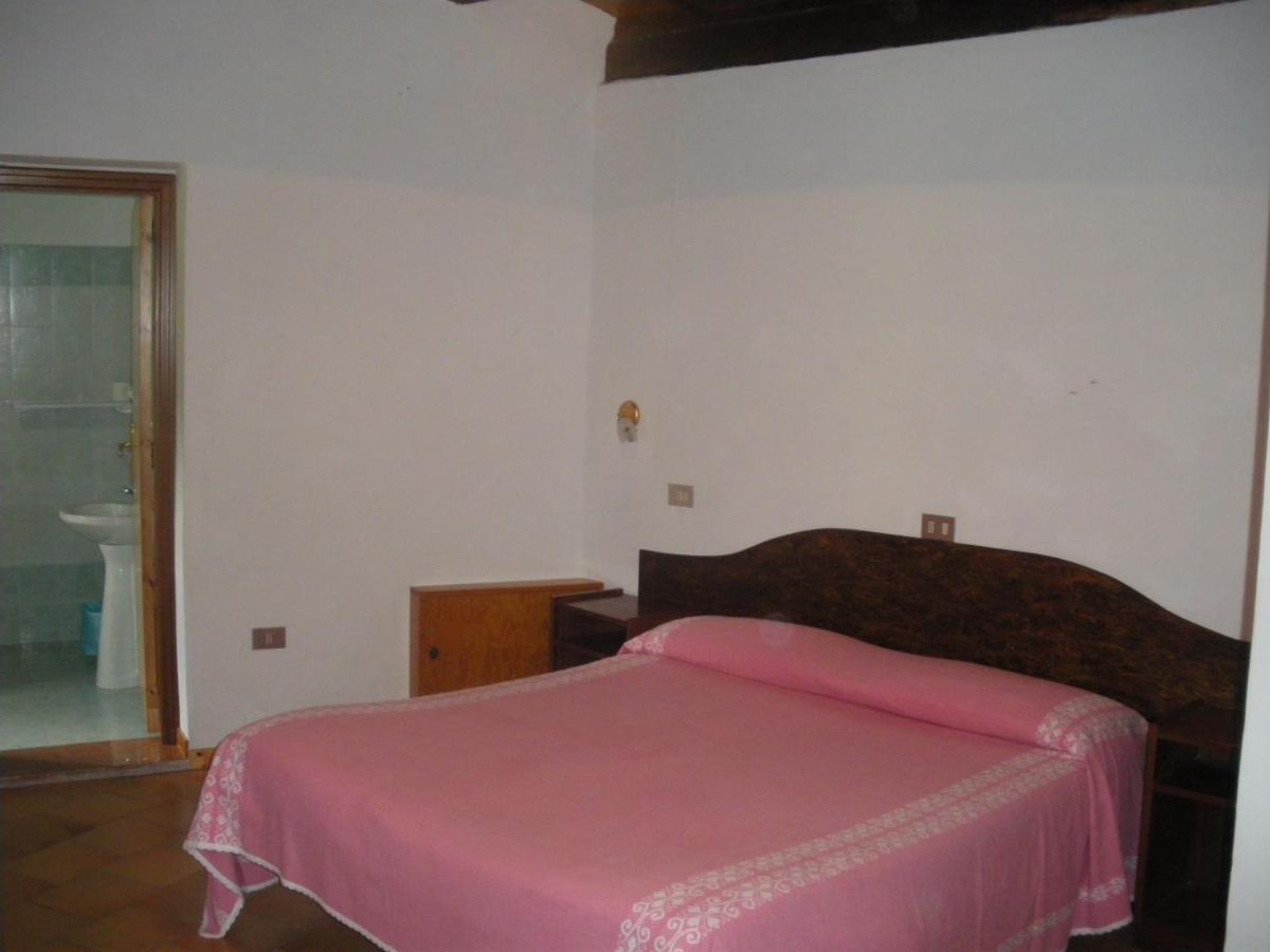 Agriturismo Orsaiola 우르바니아 외부 사진